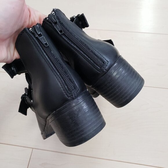 Sofft Euro Soft Size Buckle Ankle Boots Black Man Made Upper Sz 9.5 - Picture 7 of 11